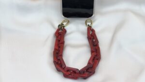 Universal phone chain short red