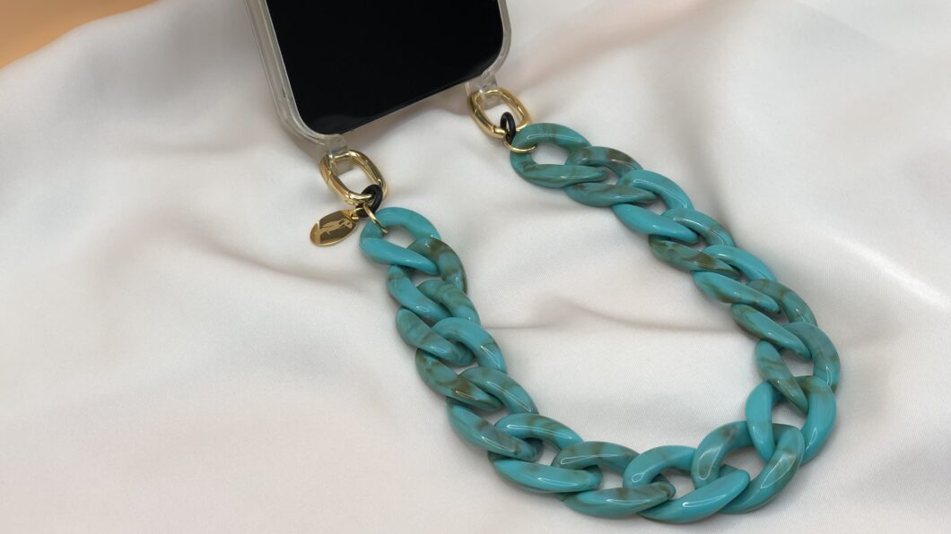 Universal phone chain short blue