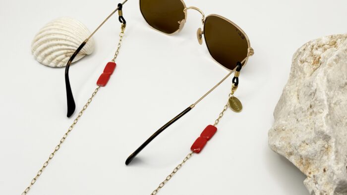 red sunglasses chain